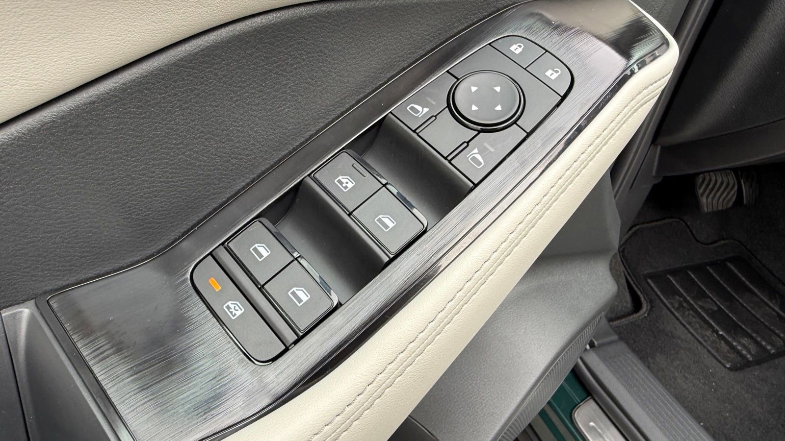 New 2026 Nissan Rogue SV AWD/4WD image 14