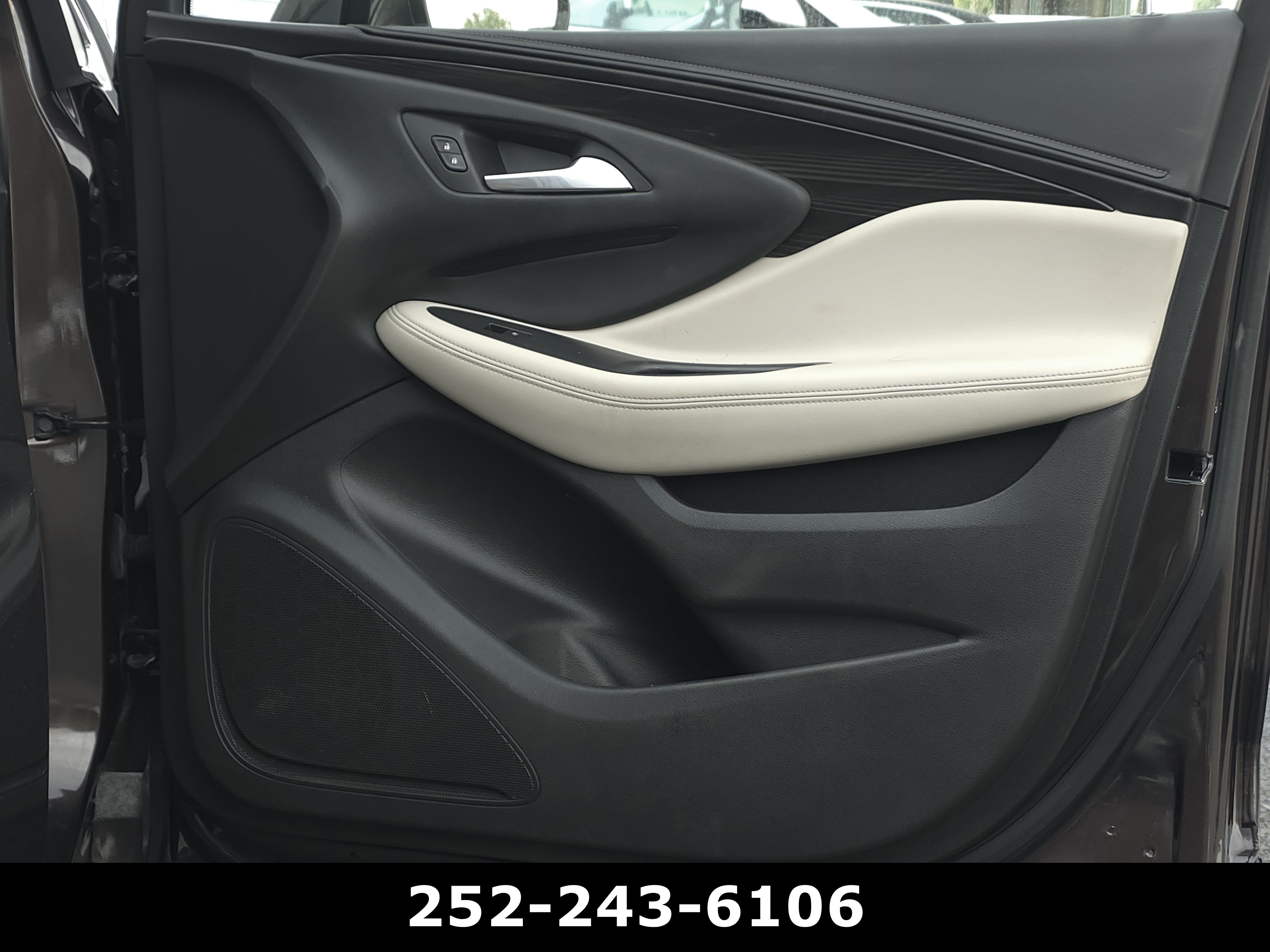 Used 2020 Buick Envision Essence FWD image 40