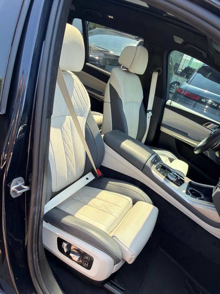Used 2026 BMW X7 M60i AWD/4WD image 5