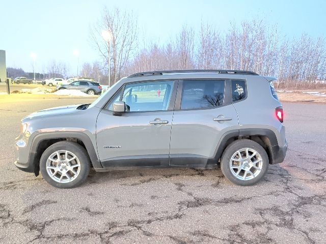 Used 2020 Jeep Renegade Latitude w/ Cold Weather Group image 4