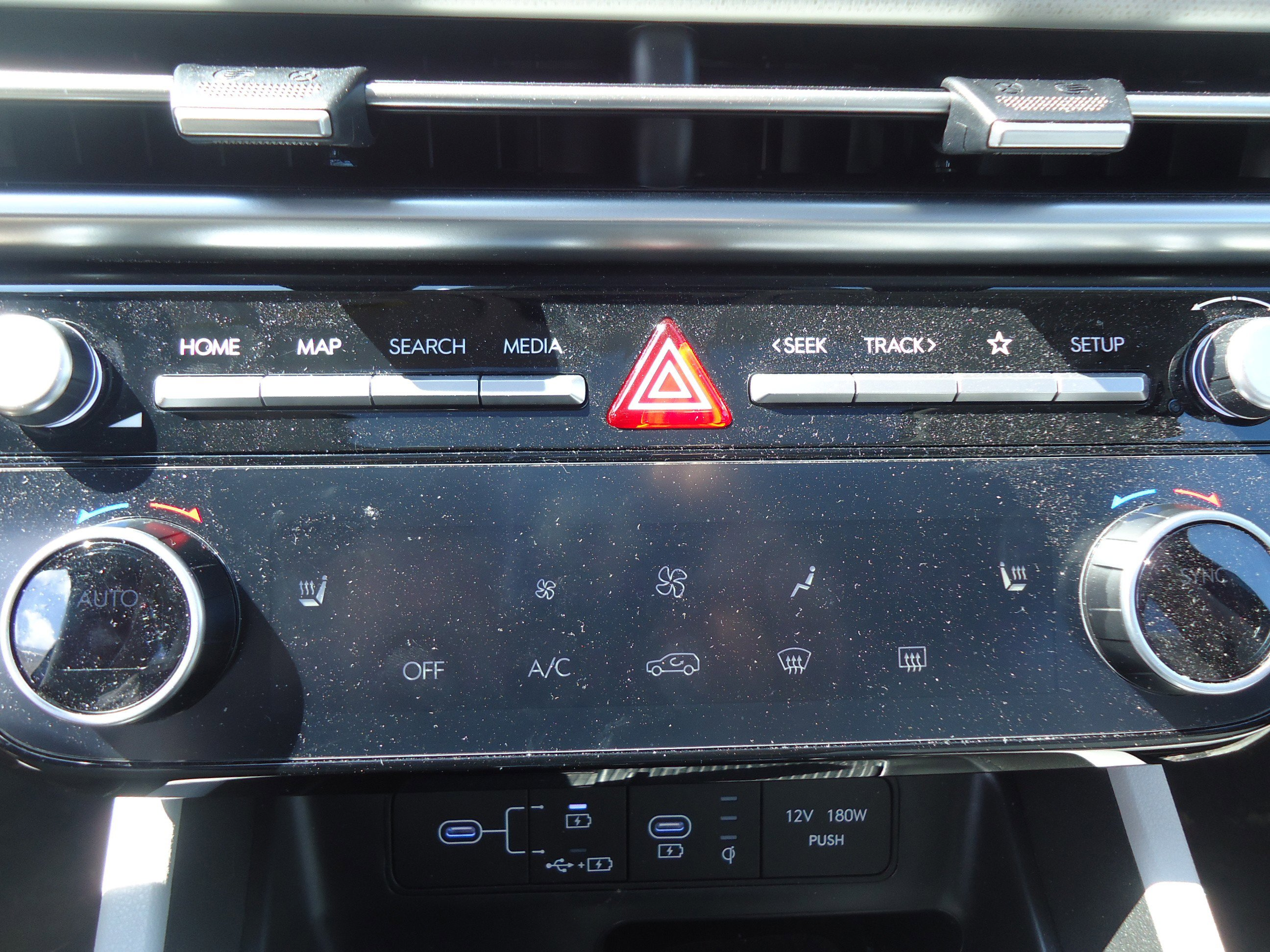 Used 2025 Hyundai Tucson SEL AWD/4WD image 19