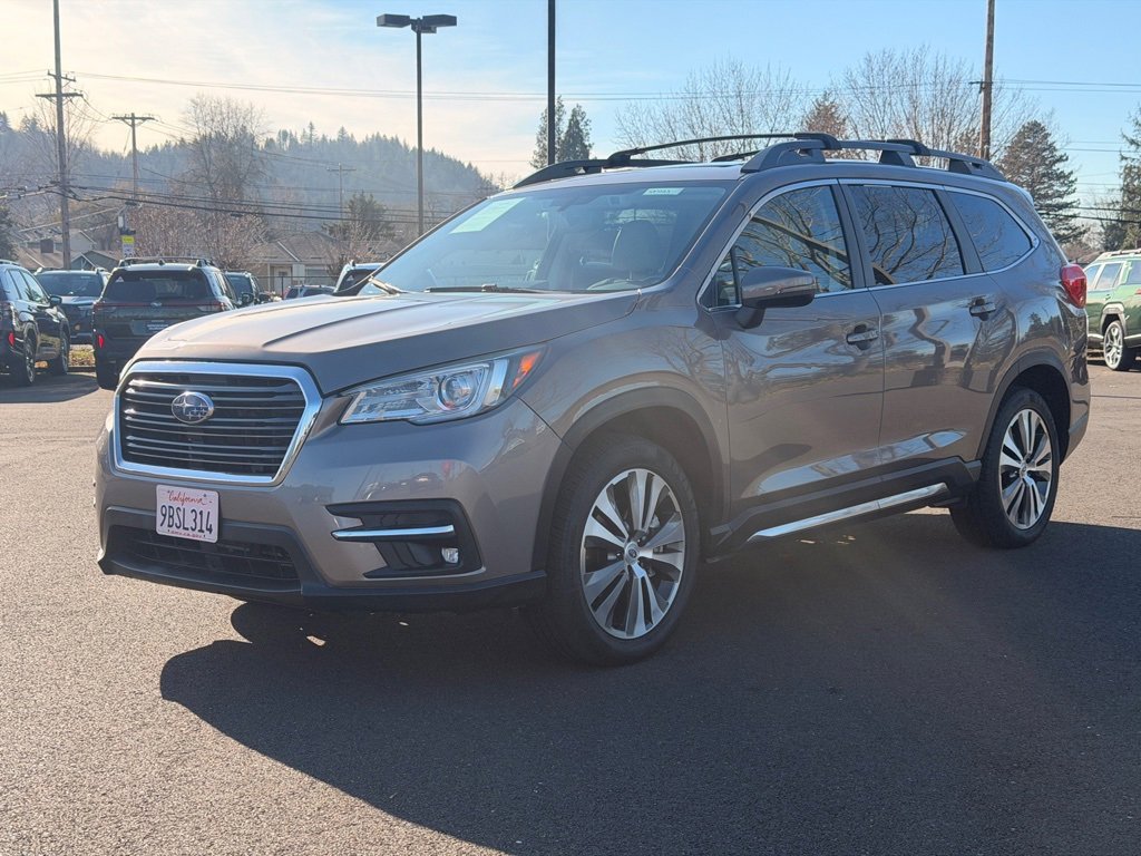 Used 2022 Subaru Ascent Limited w/ Technology Package image 3