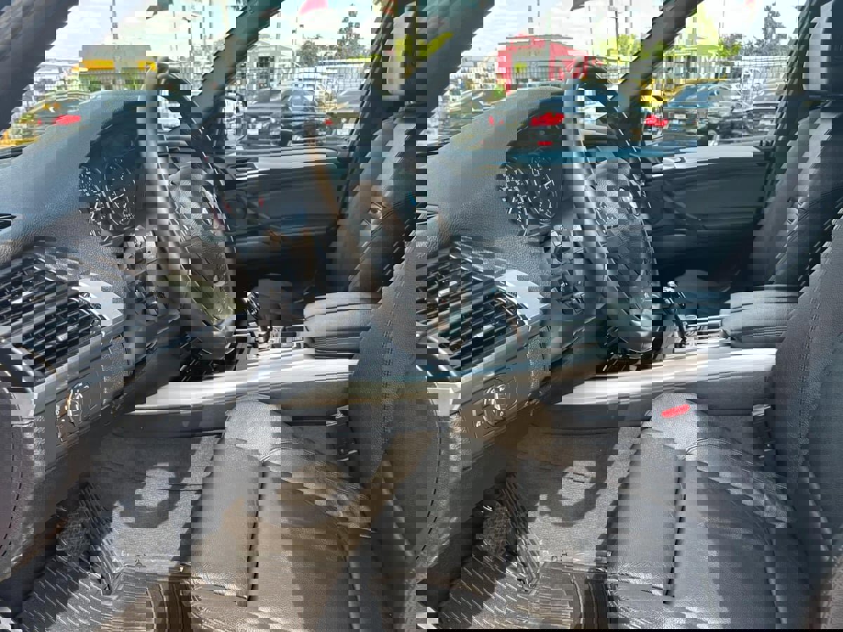 Used 2011 BMW X5 xDrive50i image 16