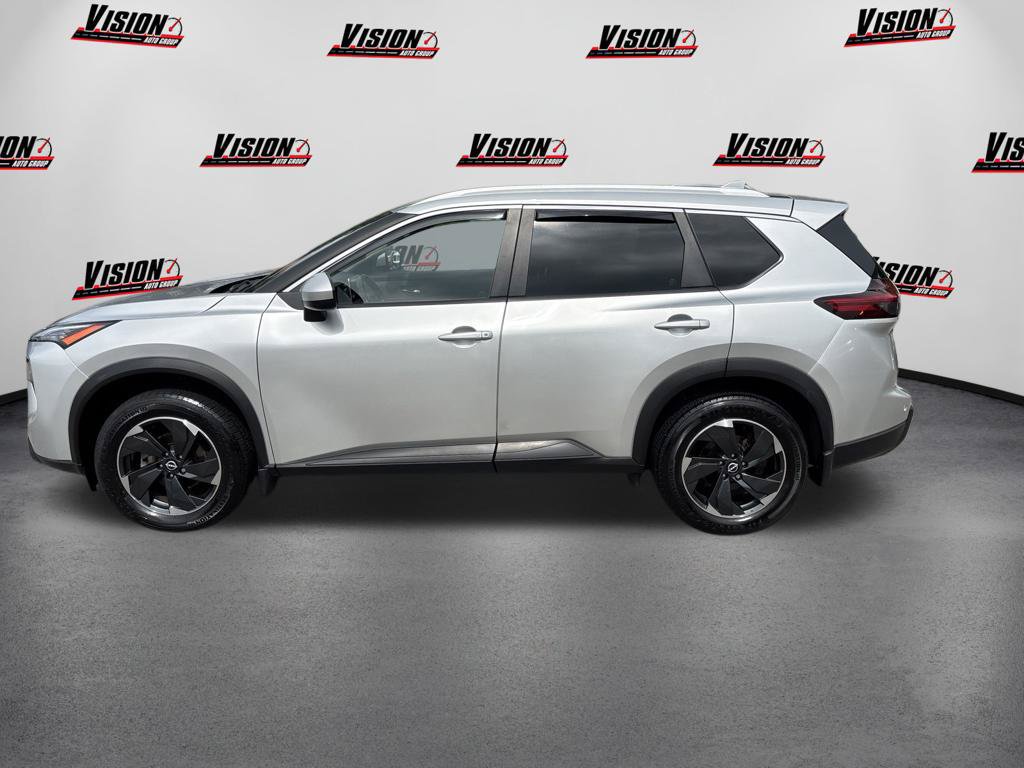 Certified 2024 Nissan Rogue SV w/ SV Premium Package AWD/4WD image 4