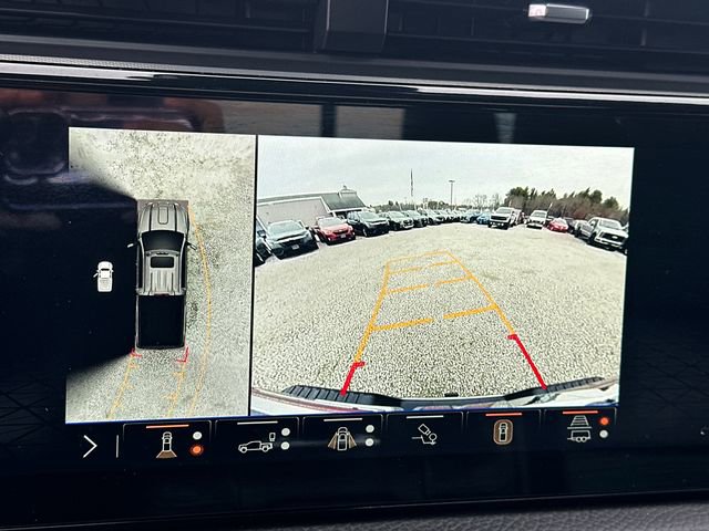 Used 2024 GMC Sierra 3500 Denali w/ Denali Reserve Package image 33