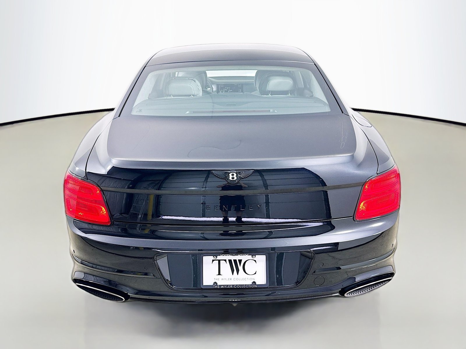 New 2026 Bentley Flying Spur V8 AWD/4WD image 10