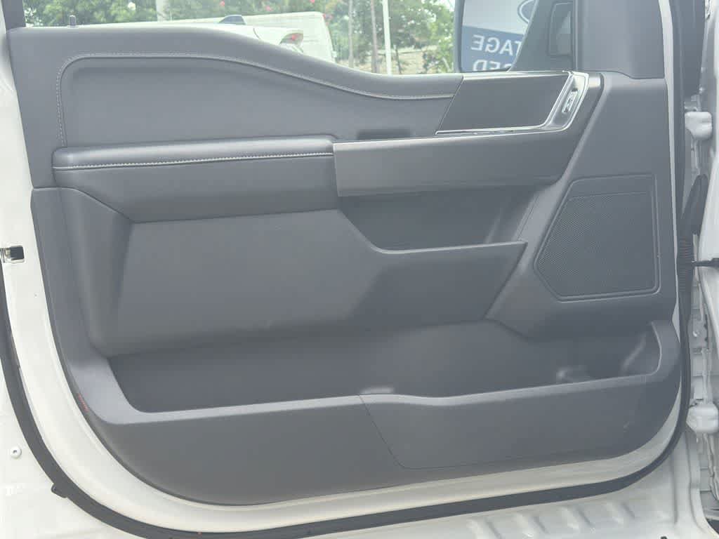 Used 2021 Toyota Corolla SE FWD image 10