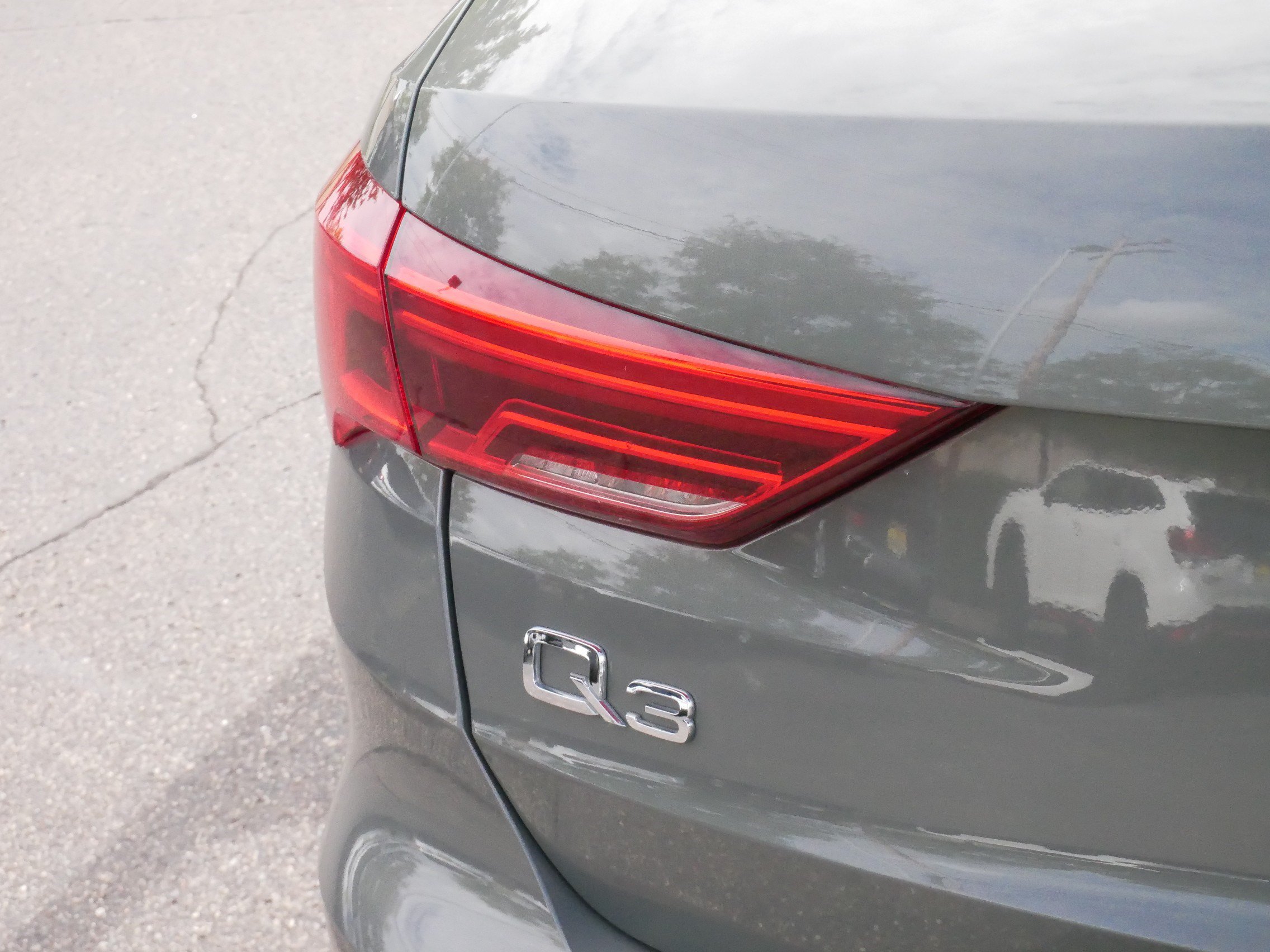 Used 2023 Audi Q3 2.0T Premium w/ Convenience Package AWD/4WD image 17