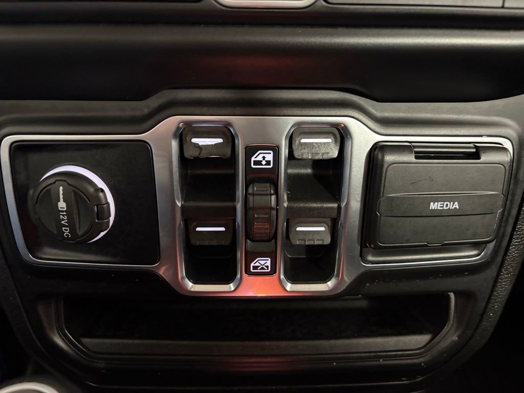Used 2022 Jeep Gladiator Sport image 24