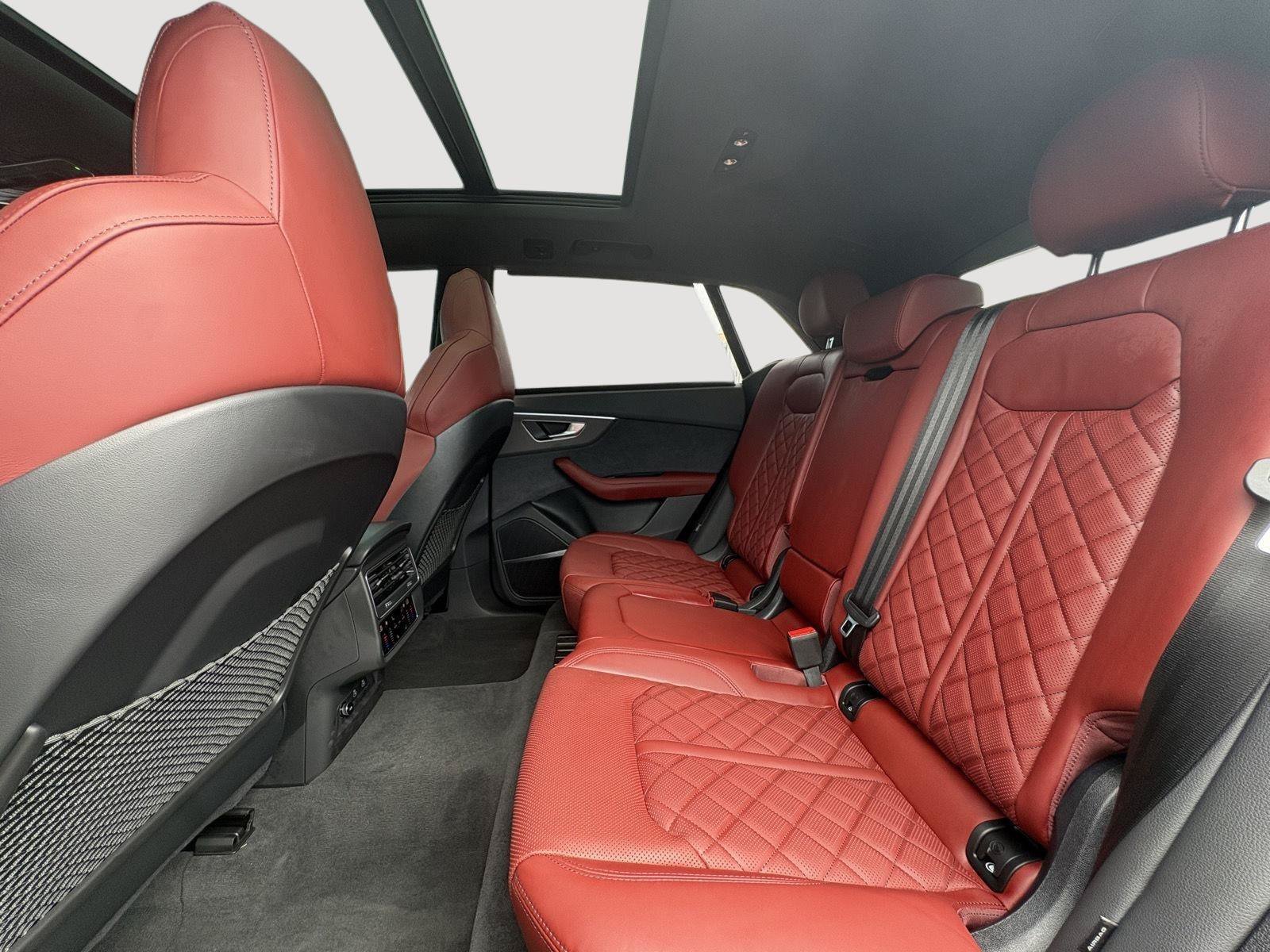 Certified 2024 Audi SQ8 Prestige AWD/4WD image 22
