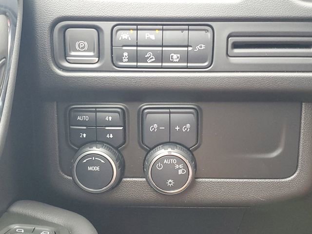 Used 2022 Chevrolet Tahoe Z71 w/ Luxury Package image 21