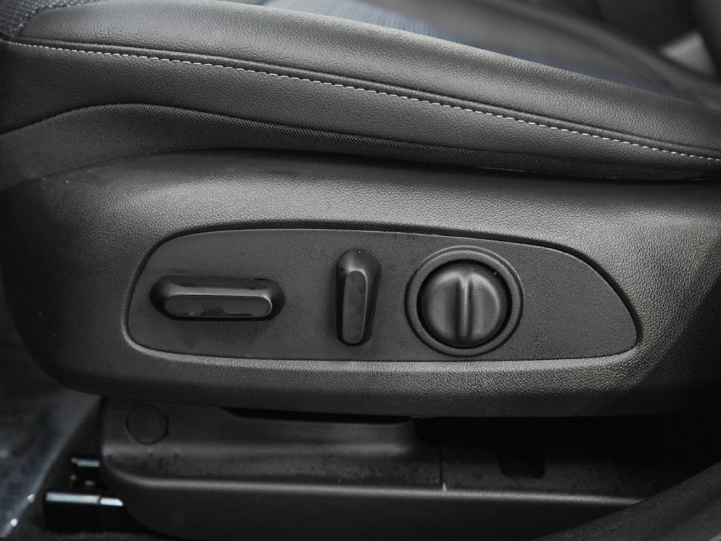 Used 2025 Buick Envista Preferred w/ Convenience I Package FWD image 28