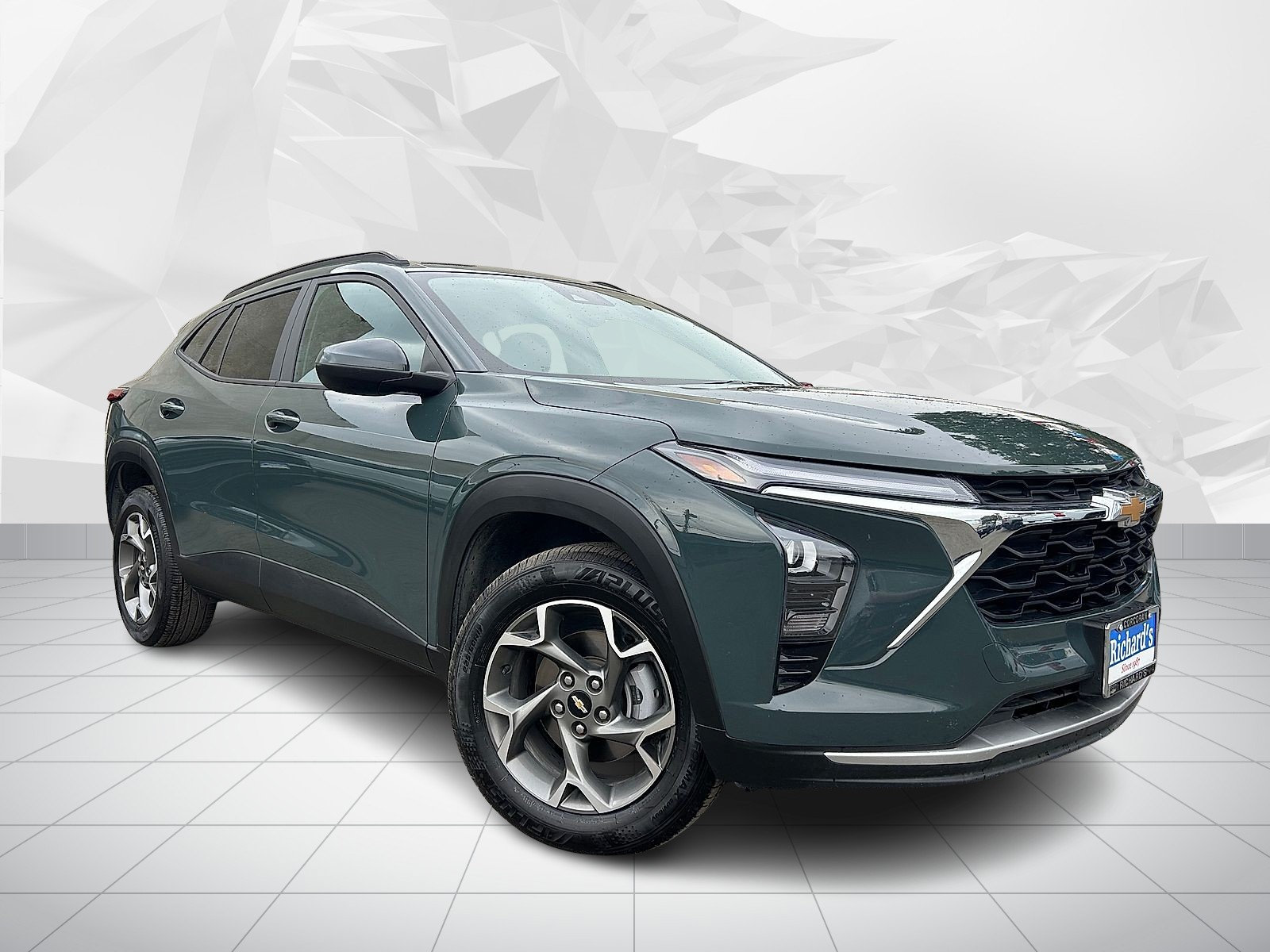 Used 2025 Chevrolet Trax LT FWD image 1