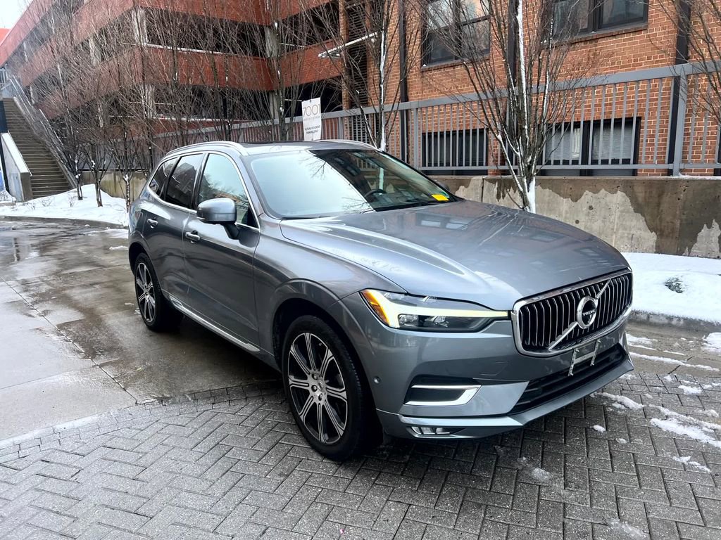 Used 2021 Volvo XC60 T5 Inscription w/ Advanced Package image 3