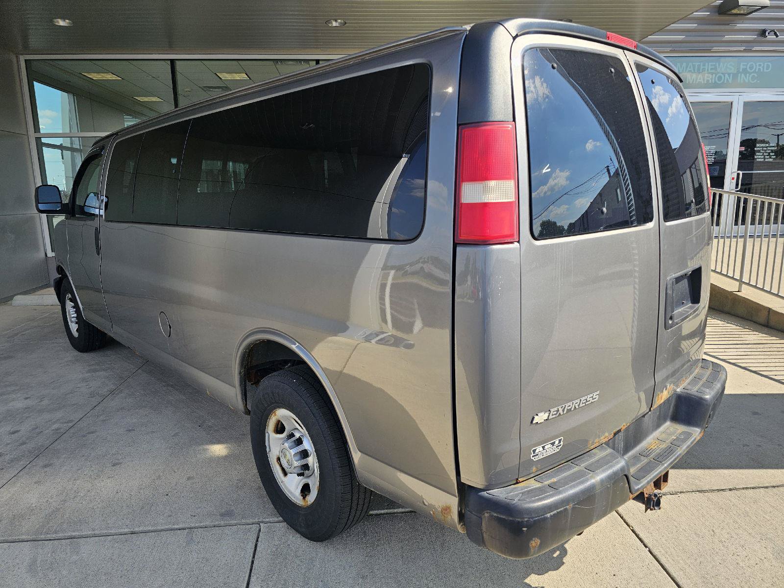 Used 2012 Chevrolet Express 3500 LS w/ Power Package RWD image 3
