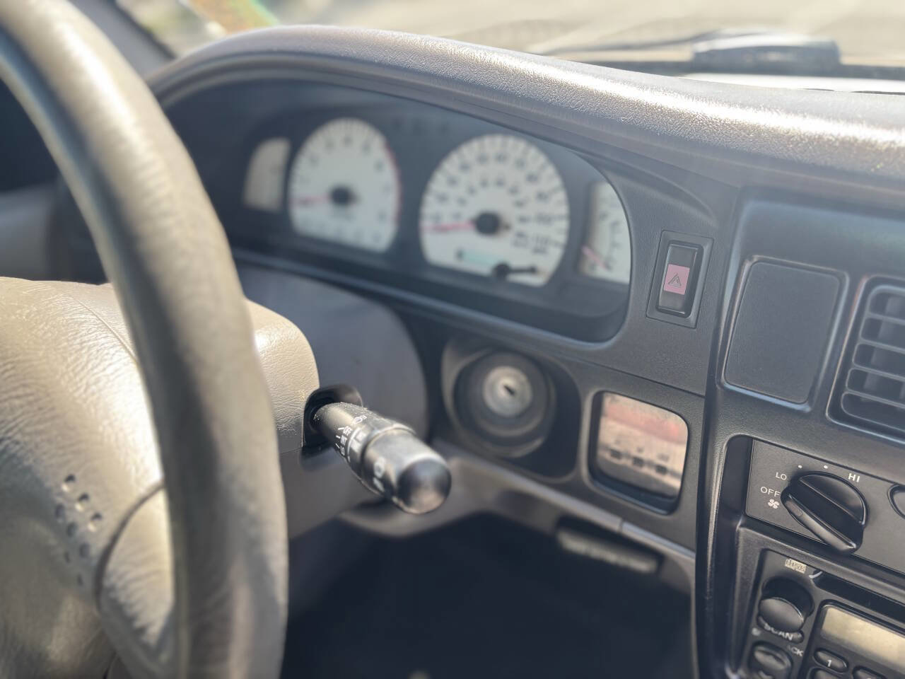 Used 2004 Toyota Tacoma PreRunner RWD image 30