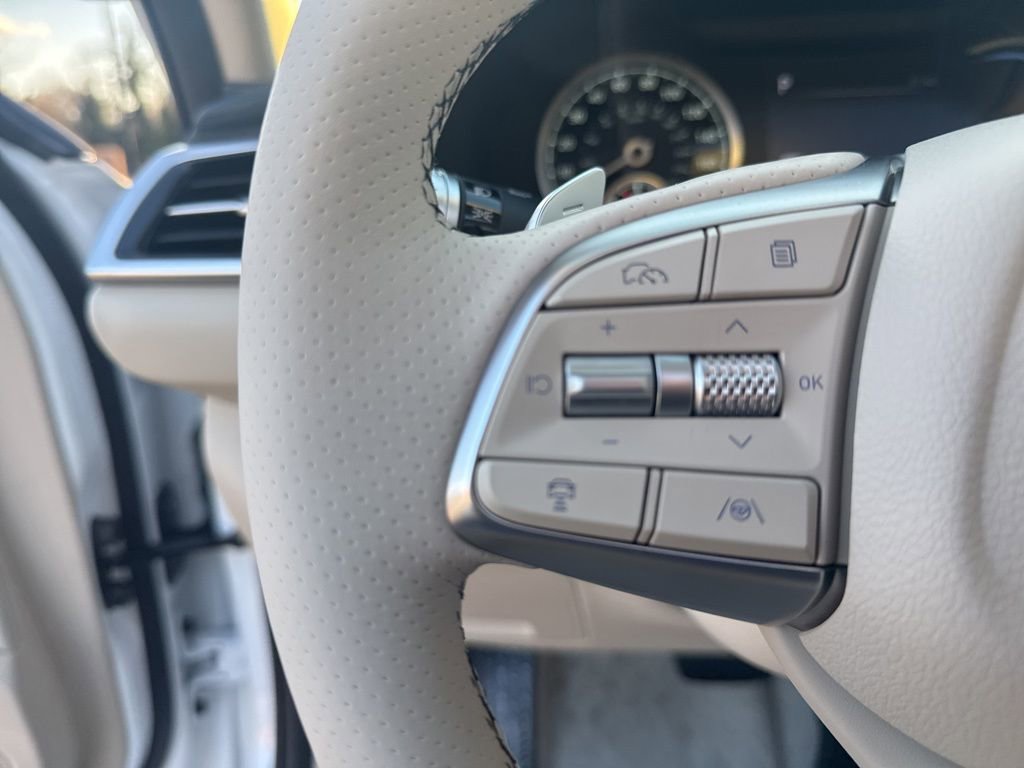 New 2026 Genesis G70 2.5T Prestige image 17