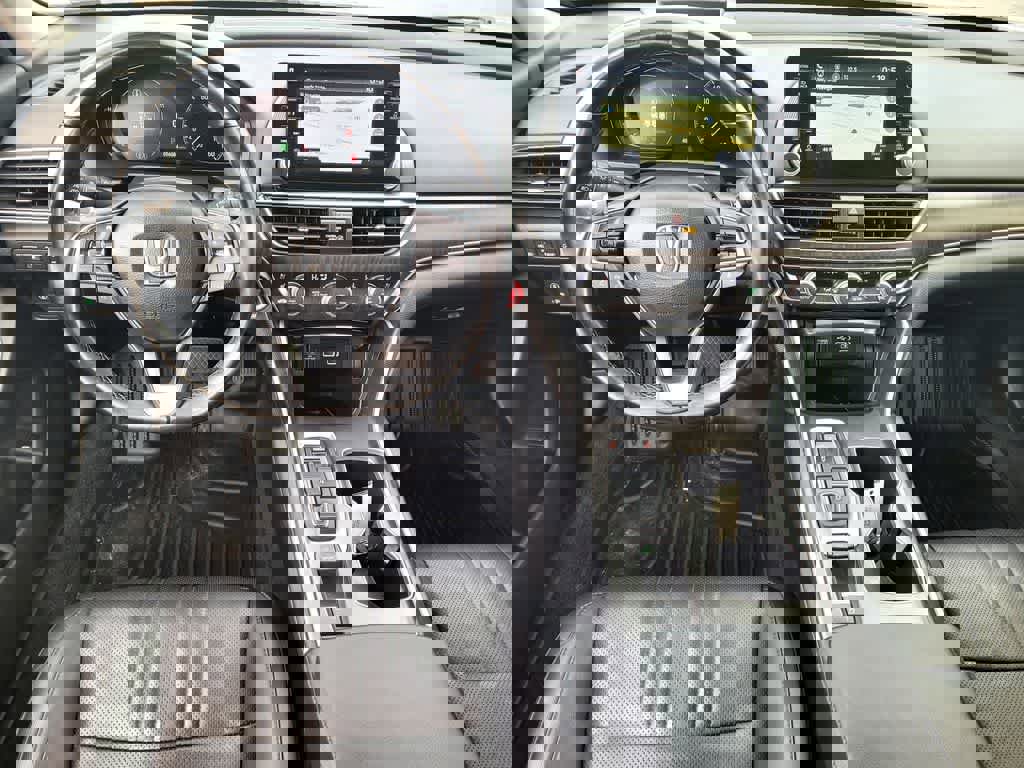 Used 2022 Honda Accord Touring image 14