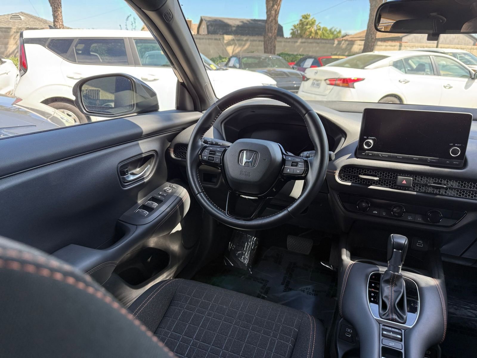 Used 2025 Honda HR-V Sport image 31