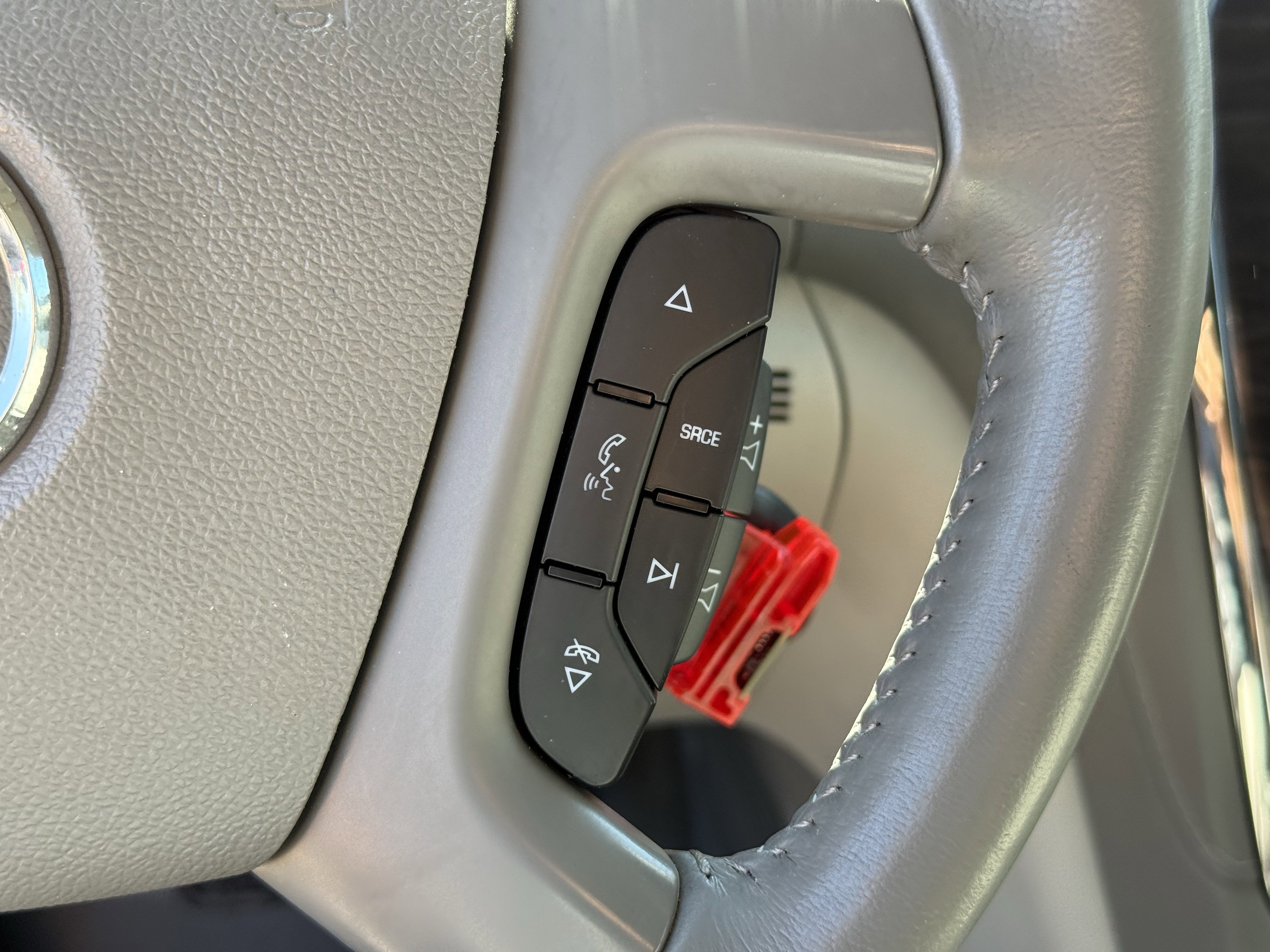 Used 2015 Buick Enclave Leather image 16