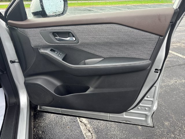 Certified 2021 Nissan Rogue SV AWD/4WD image 18