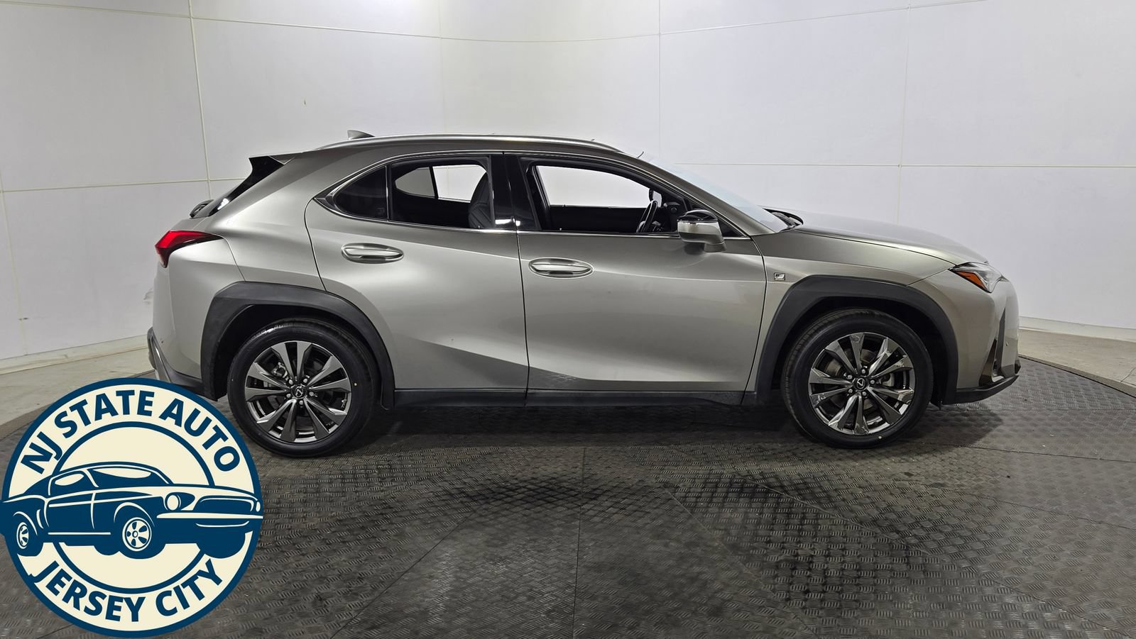 Used 2021 Lexus UX 200 F Sport w/ Accessory Package (Z1) FWD image 8