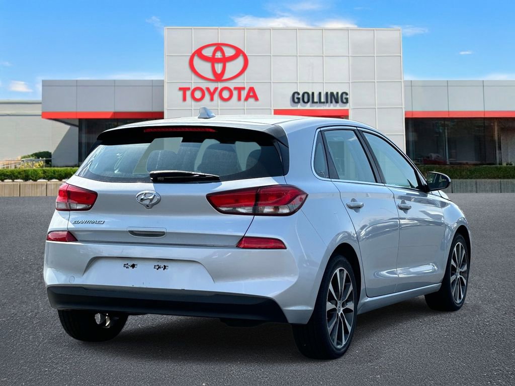 Used 2019 Hyundai Elantra GT FWD image 5