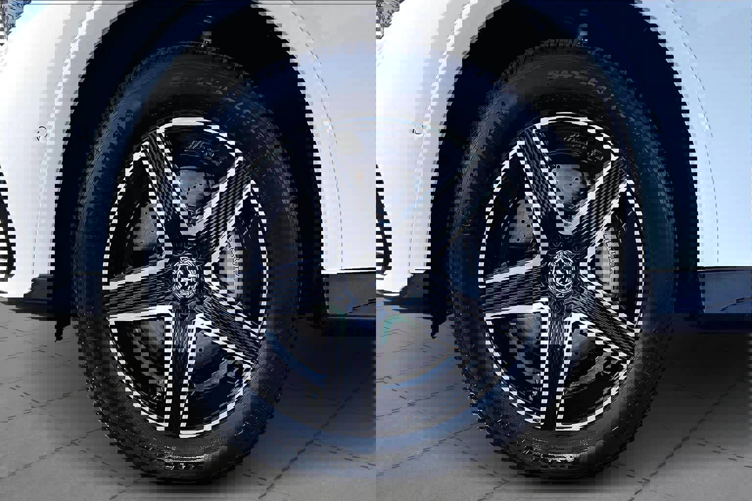 Certified 2025 Mercedes-Benz GLC 350e 4MATIC image 11