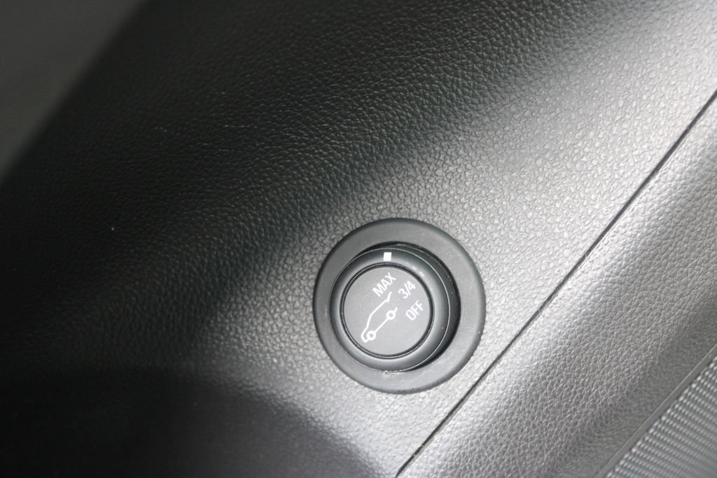Used 2020 Buick Envision Essence FWD image 45