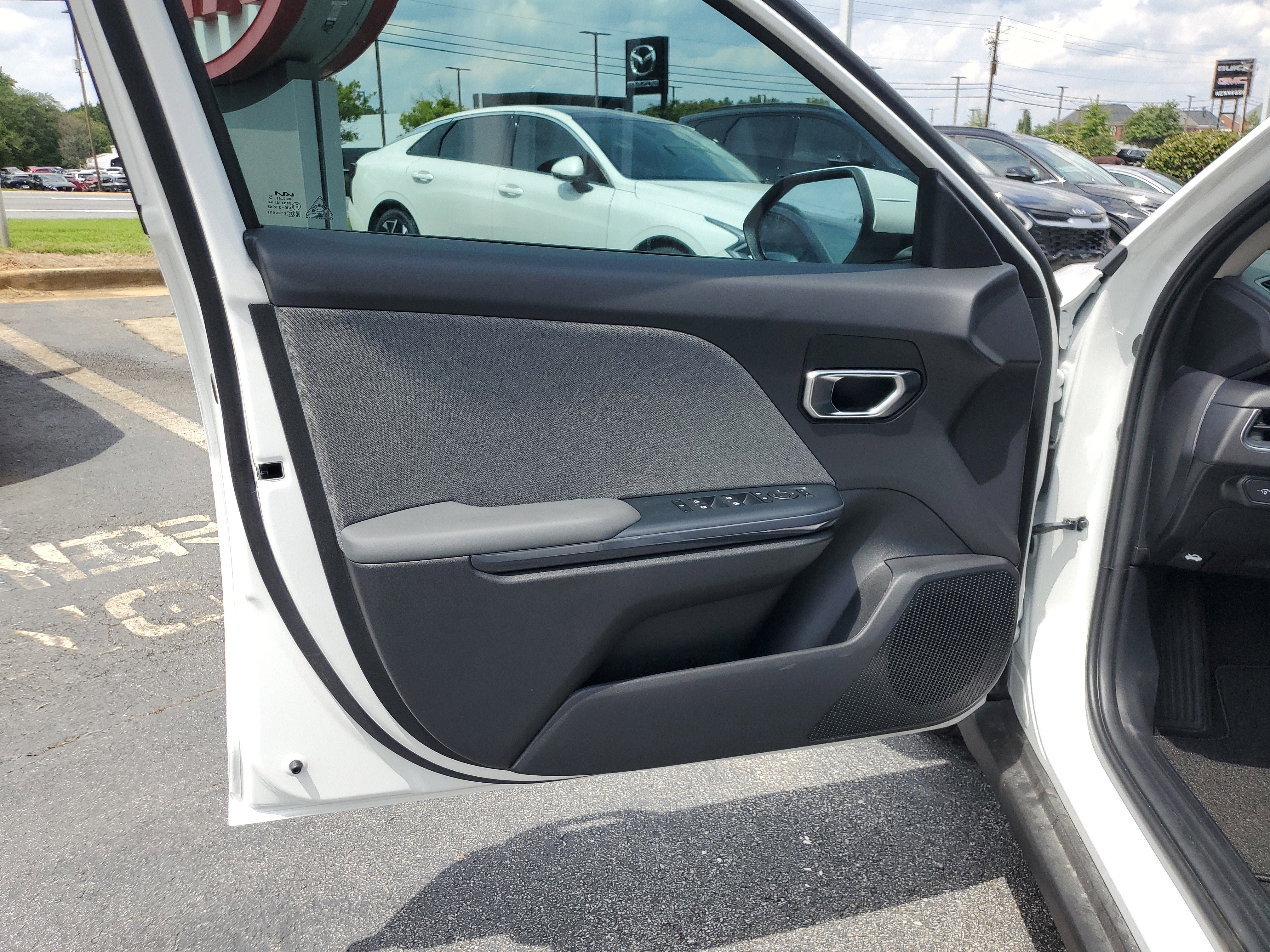 New 2025 Kia K4 EX image 29