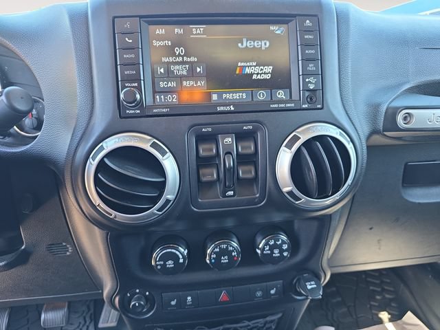 Used 2015 Jeep Wrangler Unlimited Sahara w/ Dual Top Group AWD/4WD image 10