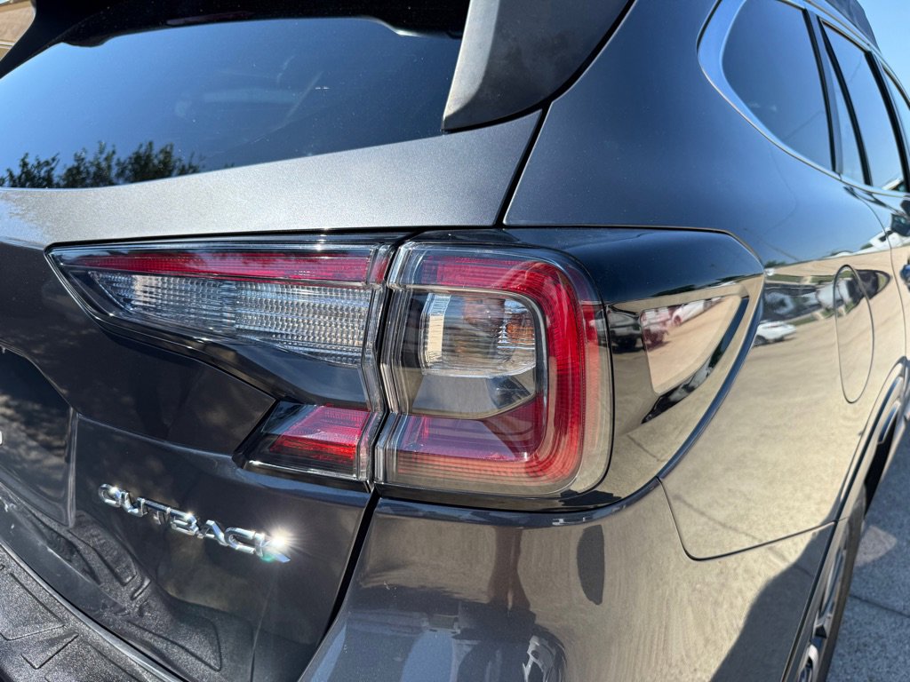 Used 2021 Subaru Outback Premium AWD/4WD image 12