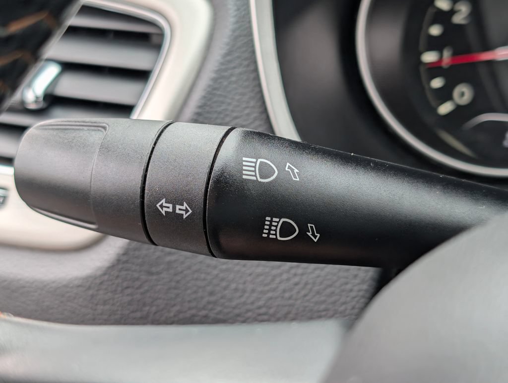 Used 2020 Jeep Compass Latitude w/ Safety & Security Group FWD image 32