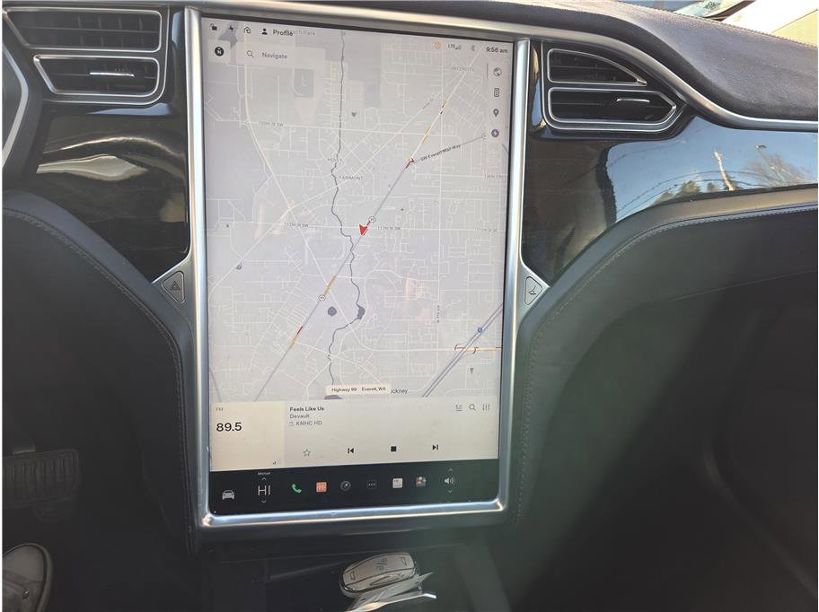 Used 2016 Tesla Model X 90D AWD/4WD image 18