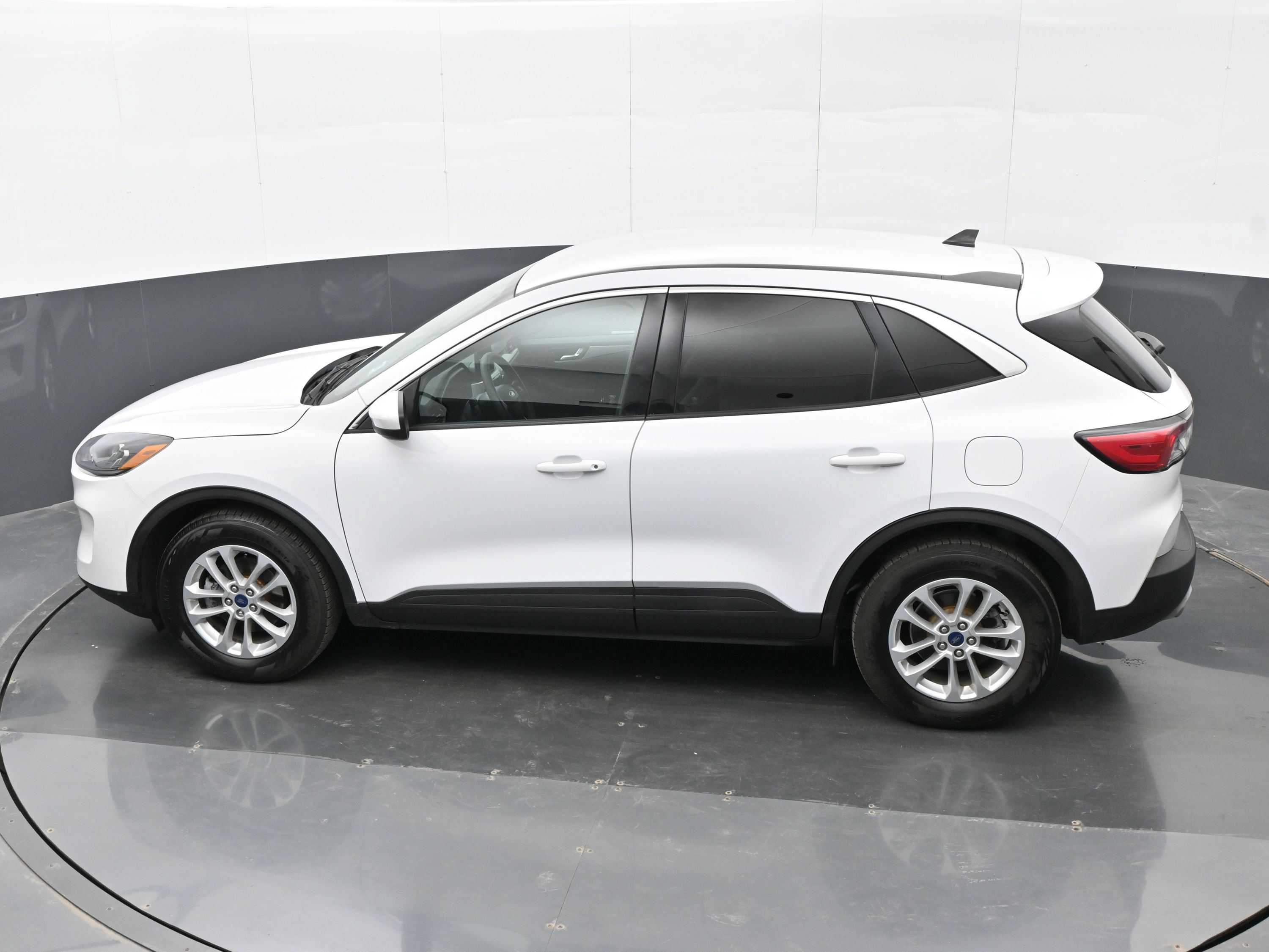 Used 2020 Ford Escape SE AWD/4WD image 41