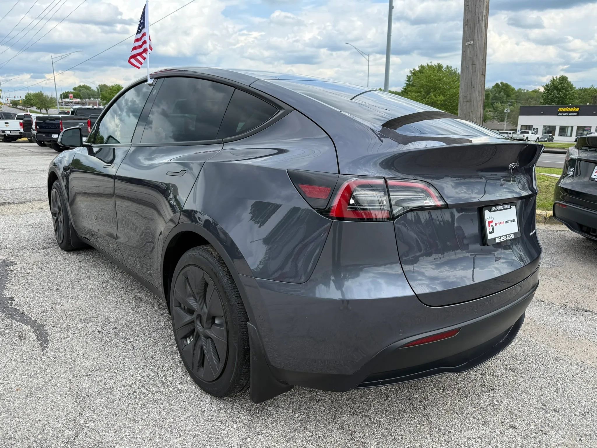Used 2021 Tesla Model Y Long Range AWD/4WD image 6