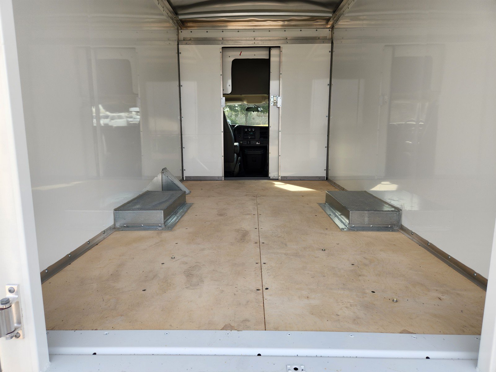 New 2025 Chevrolet Express 3500 w/ Power Convenience Package RWD image 22