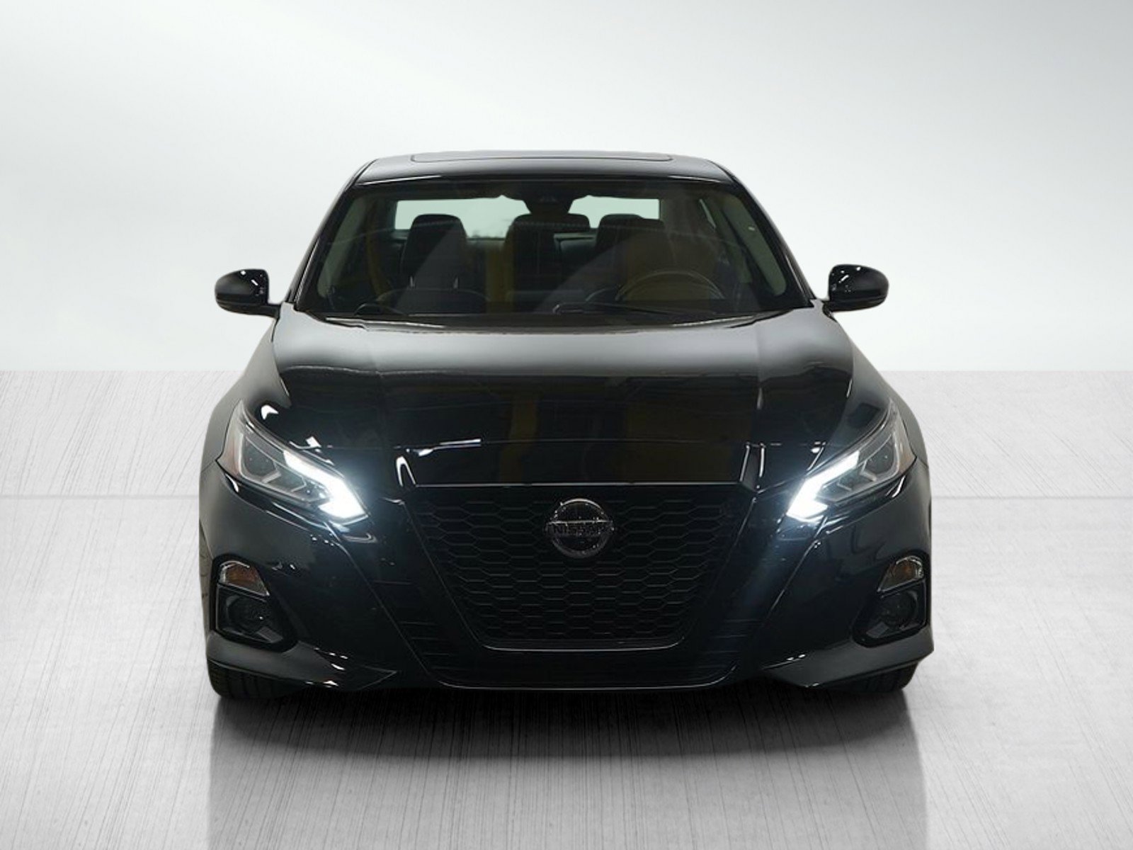 Used 2022 Nissan Altima 2.5 SR w/ Midnight Edition Package image 8