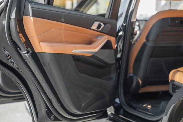 Used 2020 BMW X7 xDrive40i w/ Premium Package image 43