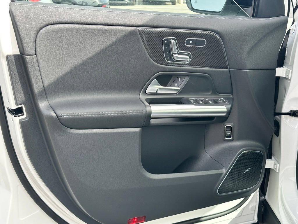 New 2025 Mercedes-Benz GLA 35 AMG 4MATIC image 18