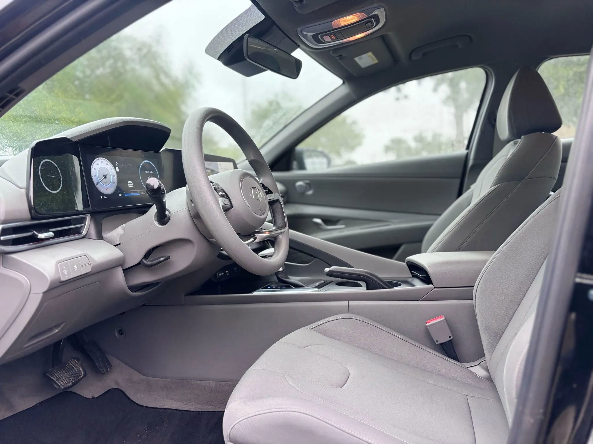 Used 2024 Hyundai Elantra SEL image 18