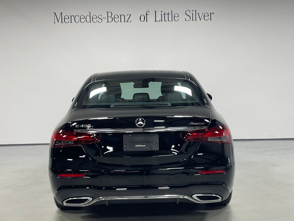 Used 2022 Mercedes-Benz E 450 4MATIC Sedan image 4