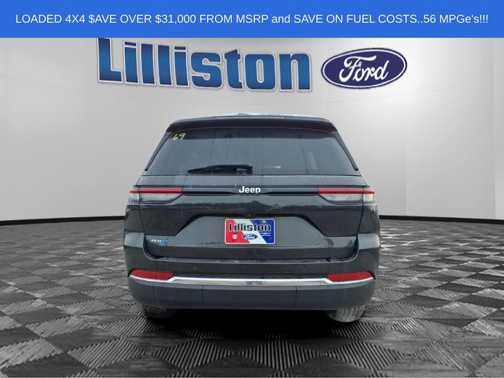 Used 2023 Jeep Grand Cherokee 4WD 4xe image 3