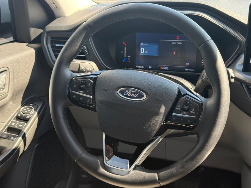 Used 2024 Ford Escape SE image 12