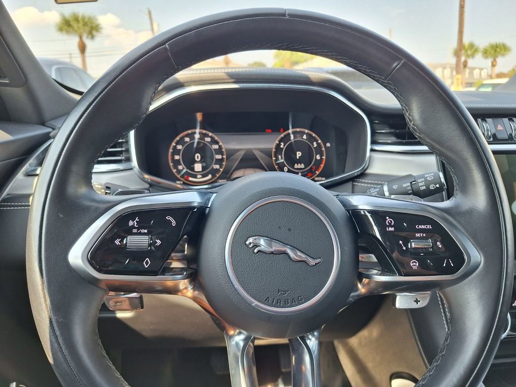 Used 2024 Jaguar F-PACE R-Dynamic S image 16