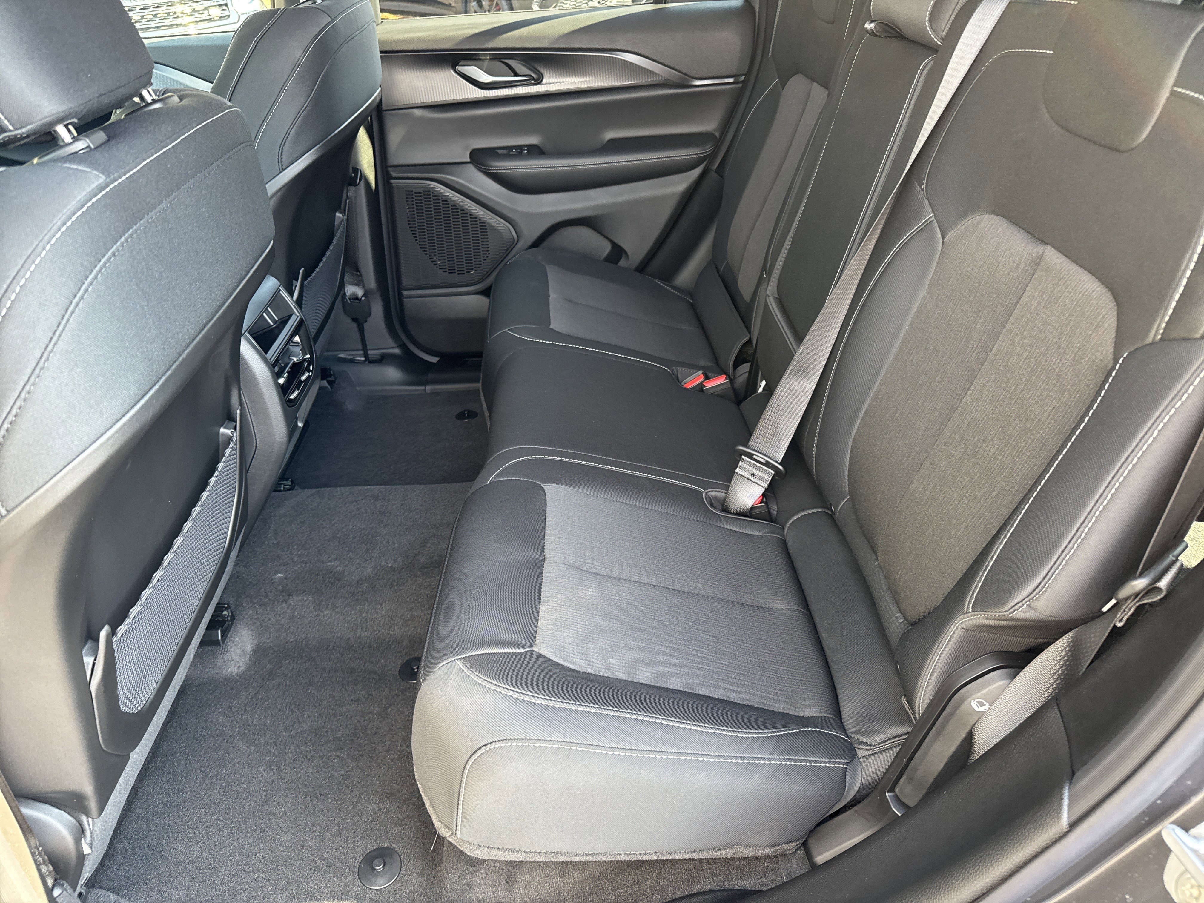 New 2026 Jeep Grand Cherokee Laredo X image 26