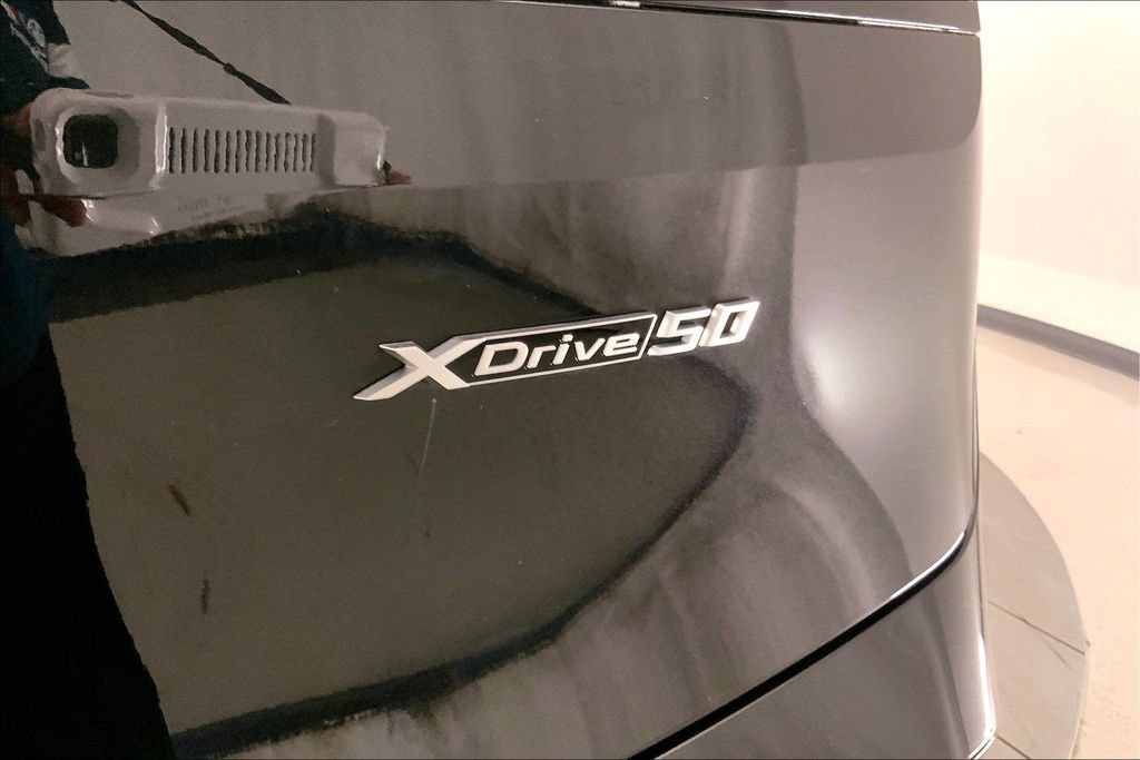 Used 2024 BMW iX xDrive50 w/ Premium Package AWD/4WD image 28