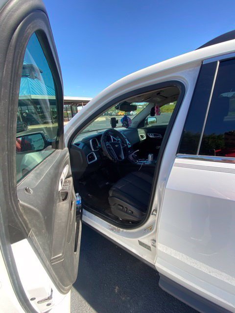 Used 2017 Chevrolet Equinox LT w/ Convenience Package FWD image 9