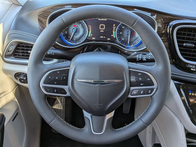 Certified 2022 Chrysler Pacifica Limited AWD/4WD image 21