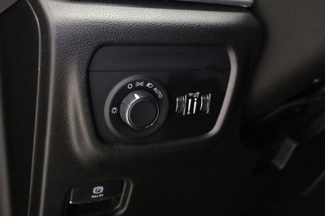 Used 2024 Jeep Grand Cherokee L Laredo image 14